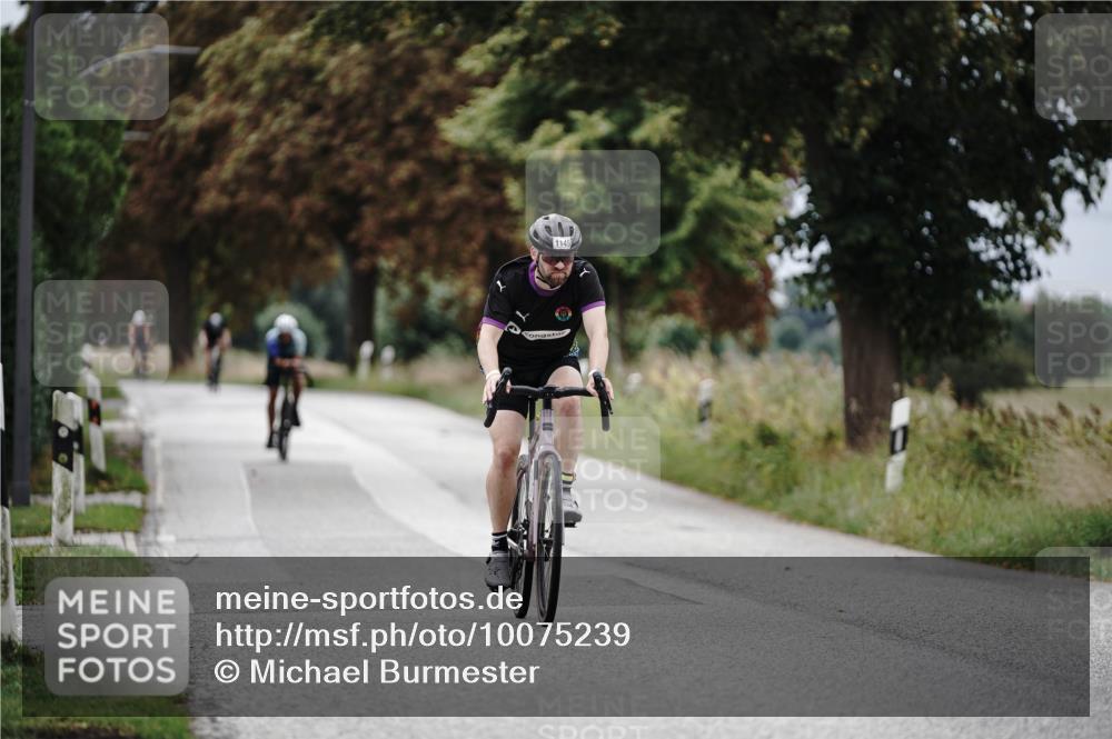 30.08.2026 - Elbe Triathlon Hamburg Michael Burmester http://msf.ph/oto/10075239 30.08.2026 11:01:03 Radfahren 1011, 1149, 1230 meine-sportfotos.de
