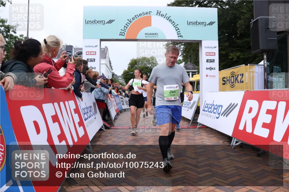 30.08.2026 - Blankeneser Heldenlauf Lena Gebhardt http://msf.ph/oto/10075243 30.08.2026 10:26:18 Ziel 5284, 5326, 5461, 5491, 5598, 5599, 5670, 5671, 5672, 5740, 5787, 5875 meine-sportfotos.de