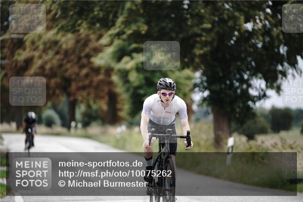 30.08.2026 - Elbe Triathlon Hamburg Michael Burmester http://msf.ph/oto/10075262 30.08.2026 11:01:27 Radfahren 941, 1367, 1383 meine-sportfotos.de