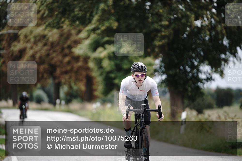 30.08.2026 - Elbe Triathlon Hamburg Michael Burmester http://msf.ph/oto/10075263 30.08.2026 11:01:27 Radfahren 941, 1367, 1383 meine-sportfotos.de