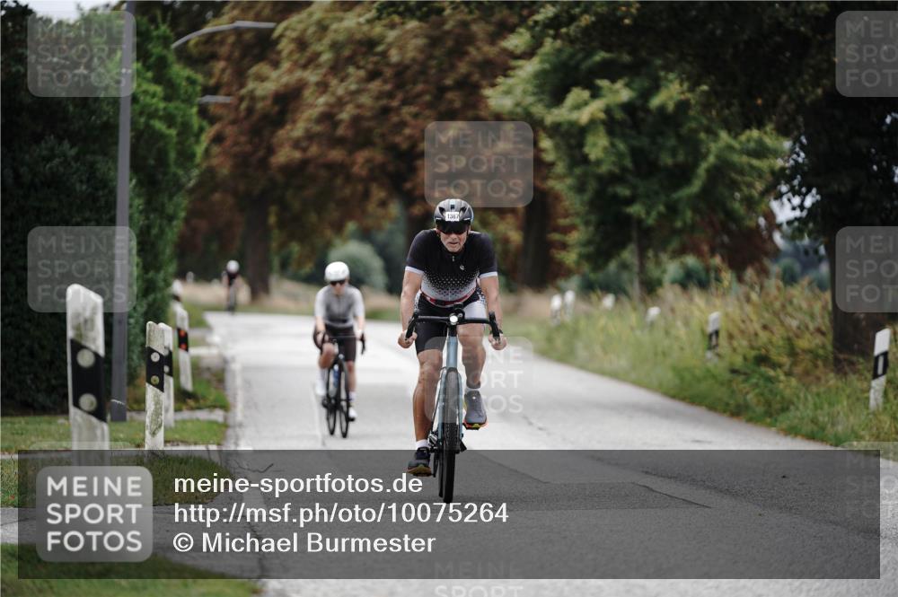 30.08.2026 - Elbe Triathlon Hamburg Michael Burmester http://msf.ph/oto/10075264 30.08.2026 11:01:31 Radfahren 941, 1367 meine-sportfotos.de