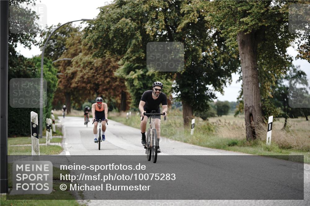 30.08.2026 - Elbe Triathlon Hamburg Michael Burmester http://msf.ph/oto/10075283 30.08.2026 11:02:12 Radfahren 1162, 1202, 1423 meine-sportfotos.de