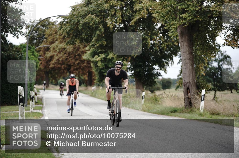30.08.2026 - Elbe Triathlon Hamburg Michael Burmester http://msf.ph/oto/10075284 30.08.2026 11:02:12 Radfahren 1162, 1202, 1423 meine-sportfotos.de