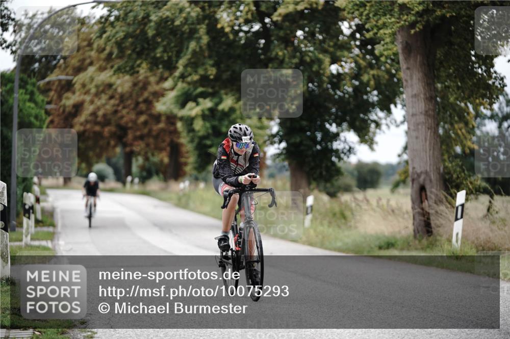 30.08.2026 - Elbe Triathlon Hamburg Michael Burmester http://msf.ph/oto/10075293 30.08.2026 11:02:19 Radfahren 1132, 1423 meine-sportfotos.de