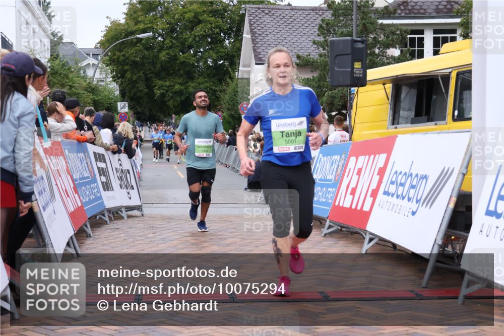 30.08.2026 - Blankeneser Heldenlauf Lena Gebhardt http://msf.ph/oto/10075294 30.08.2026 10:26:28 Ziel 5001, 5316, 5326, 5787, 5792 meine-sportfotos.de