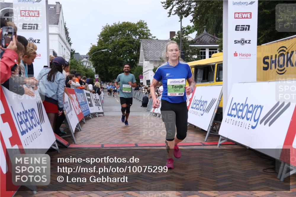 30.08.2026 - Blankeneser Heldenlauf Lena Gebhardt http://msf.ph/oto/10075299 30.08.2026 10:26:28 Ziel 5001, 5316, 5326, 5787, 5792 meine-sportfotos.de