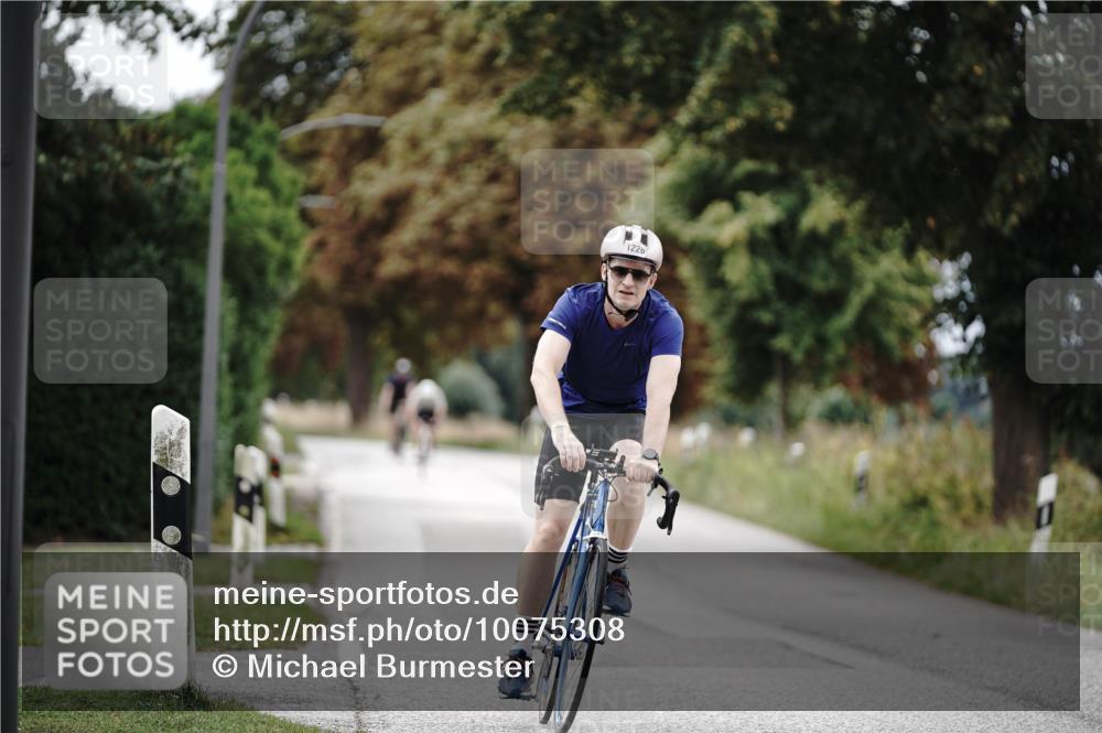30.08.2026 - Elbe Triathlon Hamburg Michael Burmester http://msf.ph/oto/10075308 30.08.2026 11:02:41 Radfahren 1205, 1226, 1412 meine-sportfotos.de