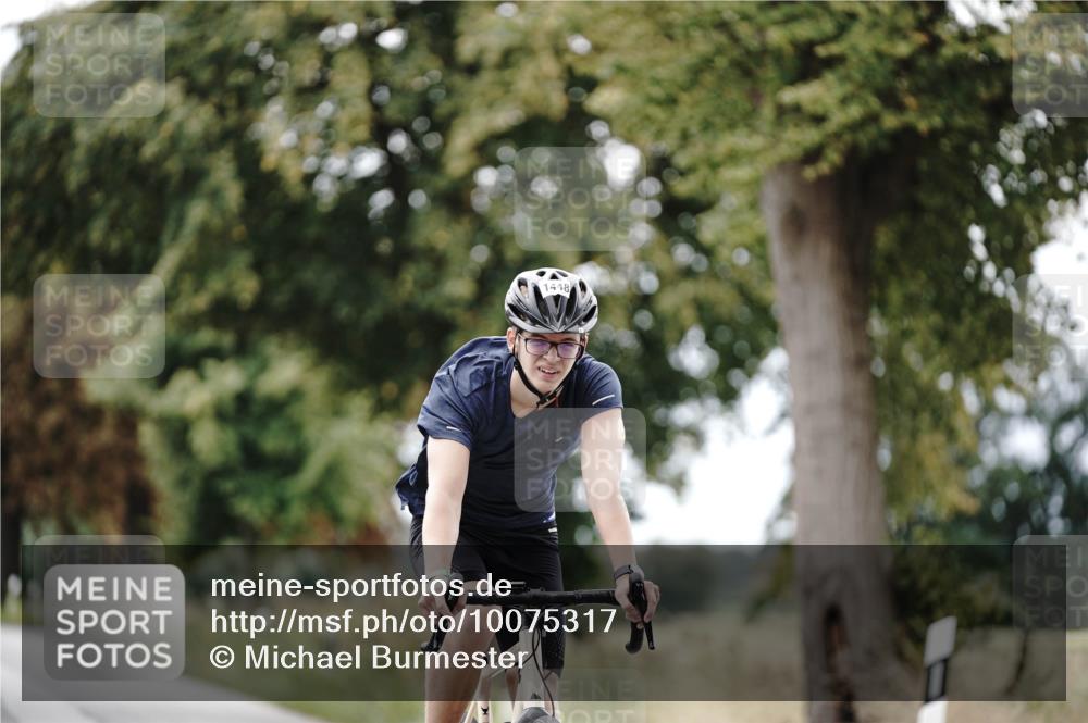 30.08.2026 - Elbe Triathlon Hamburg Michael Burmester http://msf.ph/oto/10075317 30.08.2026 11:02:51 Radfahren 1393, 1412, 1448, 1450 meine-sportfotos.de