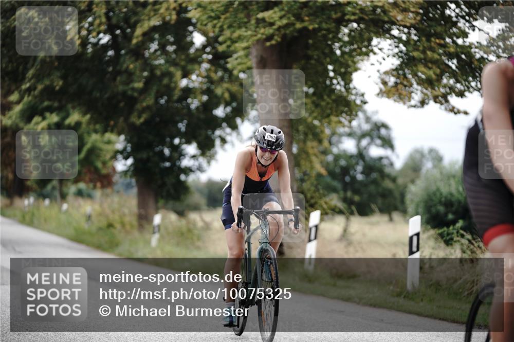 30.08.2026 - Elbe Triathlon Hamburg Michael Burmester http://msf.ph/oto/10075325 30.08.2026 11:02:58 Radfahren 1157, 1285, 1393, 1394, 1450 meine-sportfotos.de