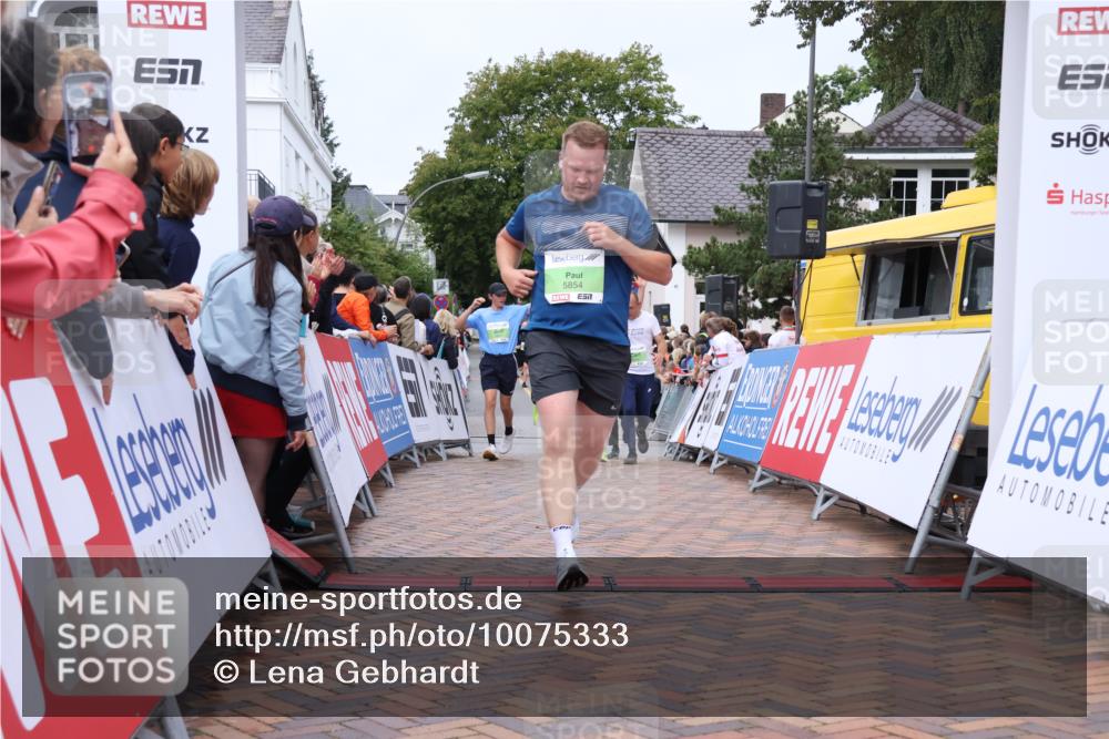 30.08.2026 - Blankeneser Heldenlauf Lena Gebhardt http://msf.ph/oto/10075333 30.08.2026 10:26:40 Ziel 5009, 5219, 5799, 5800, 5801, 5854 meine-sportfotos.de