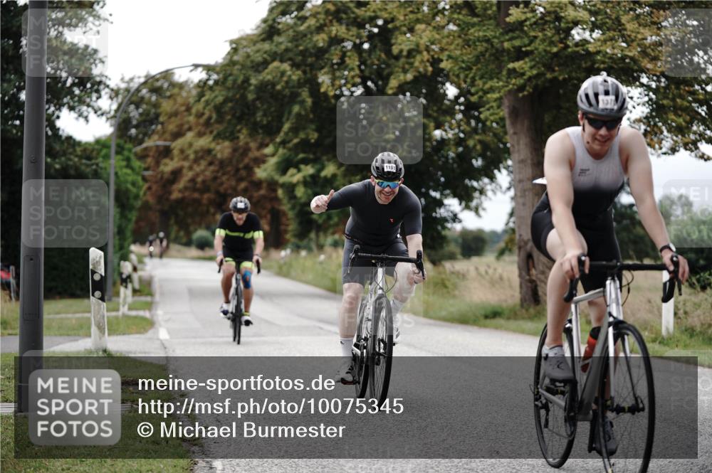 30.08.2026 - Elbe Triathlon Hamburg Michael Burmester http://msf.ph/oto/10075345 30.08.2026 11:03:18 Radfahren 1161, 1246, 1378 meine-sportfotos.de