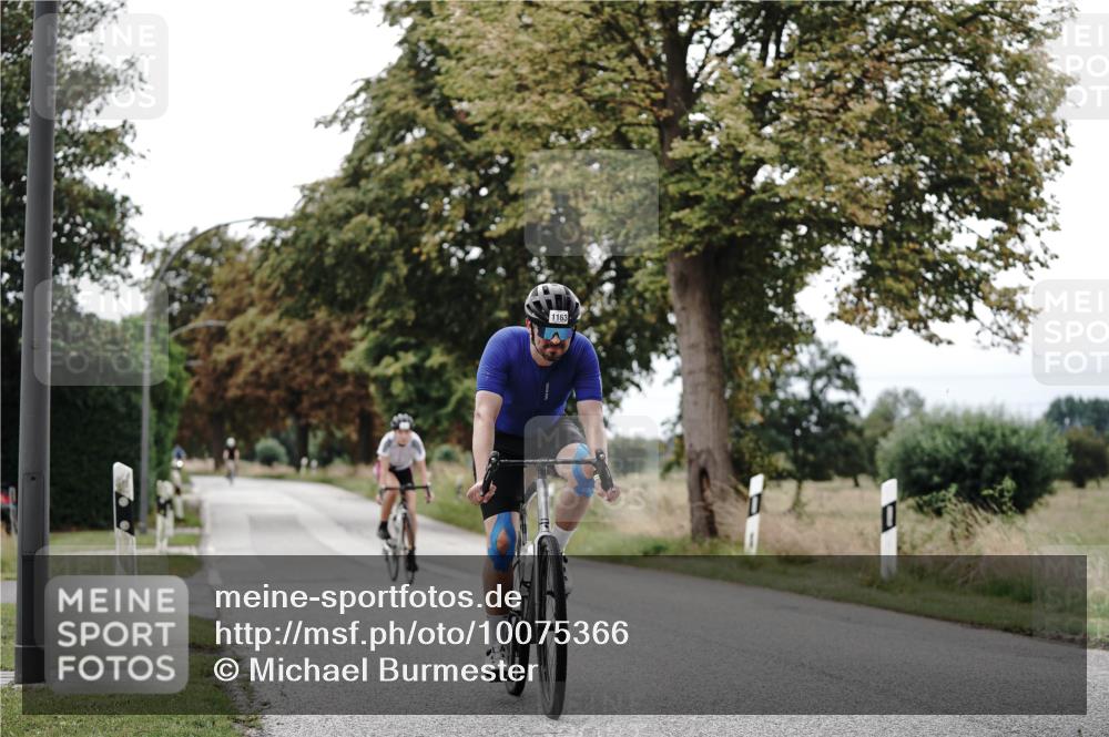 30.08.2026 - Elbe Triathlon Hamburg Michael Burmester http://msf.ph/oto/10075366 30.08.2026 11:03:44 Radfahren 1163, 1411 meine-sportfotos.de