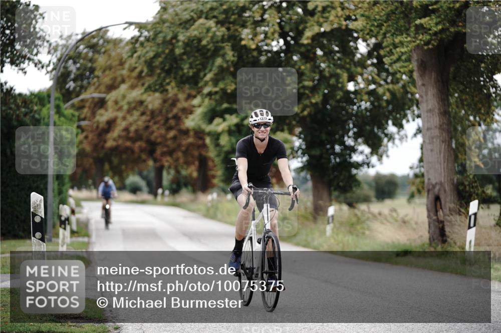 30.08.2026 - Elbe Triathlon Hamburg Michael Burmester http://msf.ph/oto/10075375 30.08.2026 11:03:55 Radfahren 1373, 1428 meine-sportfotos.de