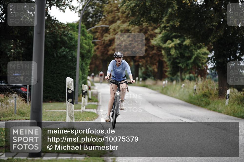 30.08.2026 - Elbe Triathlon Hamburg Michael Burmester http://msf.ph/oto/10075379 30.08.2026 11:03:59 Radfahren 946, 1428 meine-sportfotos.de