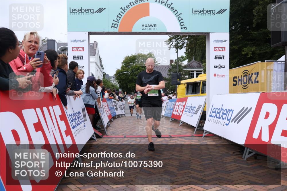 30.08.2026 - Blankeneser Heldenlauf Lena Gebhardt http://msf.ph/oto/10075390 30.08.2026 10:26:51 Ziel 5009, 5219, 5330, 5503, 5729, 5779, 5791, 5799, 5800, 5801 meine-sportfotos.de