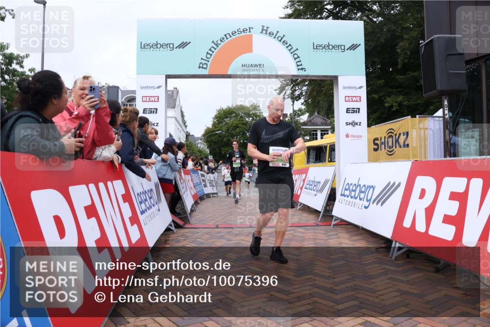 30.08.2026 - Blankeneser Heldenlauf Lena Gebhardt http://msf.ph/oto/10075396 30.08.2026 10:26:52 Ziel 5009, 5203, 5219, 5330, 5503, 5729, 5779, 5791, 5799, 5800, 5801 meine-sportfotos.de