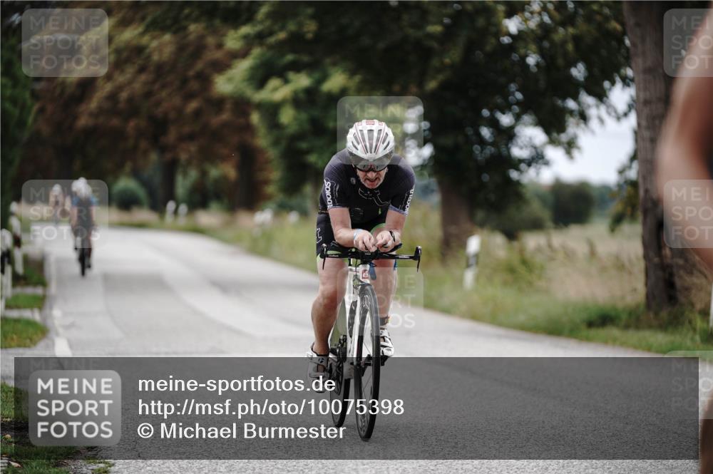 30.08.2026 - Elbe Triathlon Hamburg Michael Burmester http://msf.ph/oto/10075398 30.08.2026 11:04:12 Radfahren 1227, 1318, 1334 meine-sportfotos.de