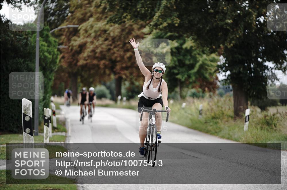 30.08.2026 - Elbe Triathlon Hamburg Michael Burmester http://msf.ph/oto/10075413 30.08.2026 11:04:26 Radfahren 904, 1403, 1404, 1424 meine-sportfotos.de