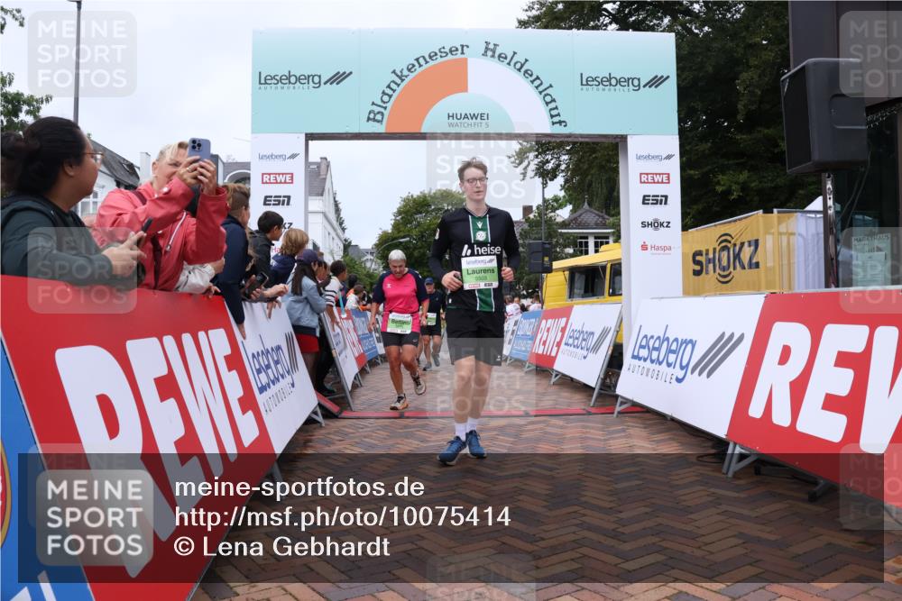 30.08.2026 - Blankeneser Heldenlauf Lena Gebhardt http://msf.ph/oto/10075414 30.08.2026 10:26:54 Ziel 5146, 5203, 5233, 5330, 5503, 5616, 5729, 5779 meine-sportfotos.de