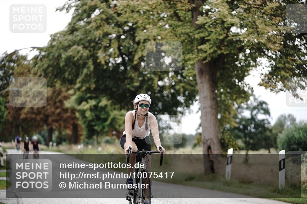 30.08.2026 - Elbe Triathlon Hamburg Michael Burmester http://msf.ph/oto/10075417 30.08.2026 11:04:27 Radfahren 904, 1403, 1404 meine-sportfotos.de