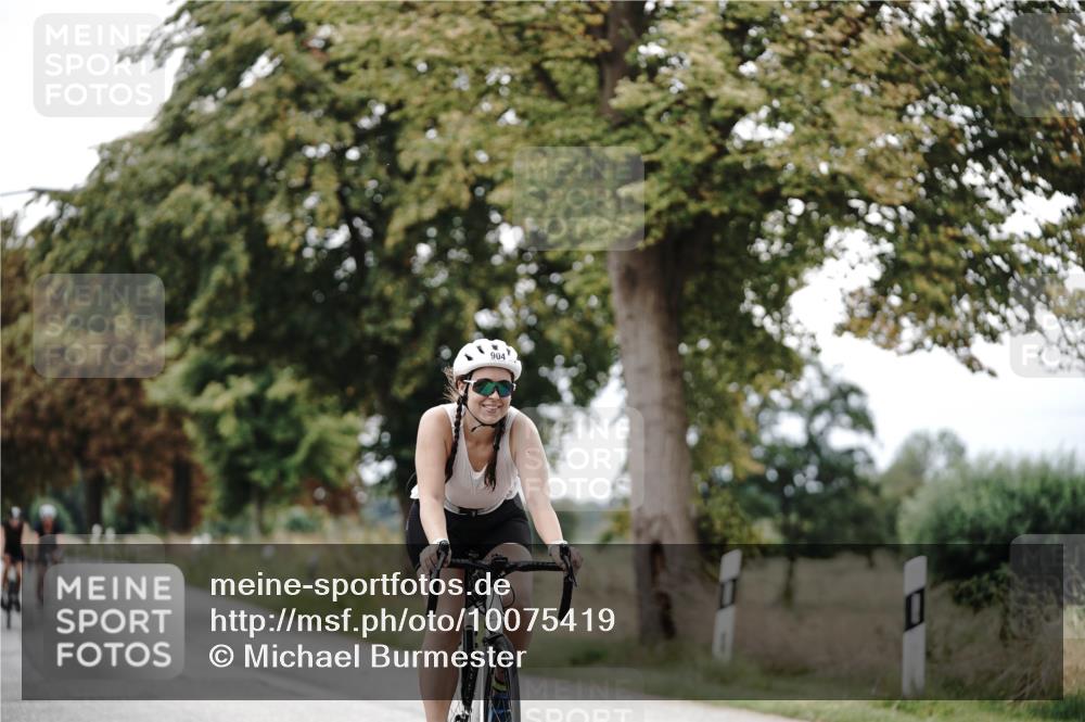 30.08.2026 - Elbe Triathlon Hamburg Michael Burmester http://msf.ph/oto/10075419 30.08.2026 11:04:27 Radfahren 904, 1403, 1404 meine-sportfotos.de
