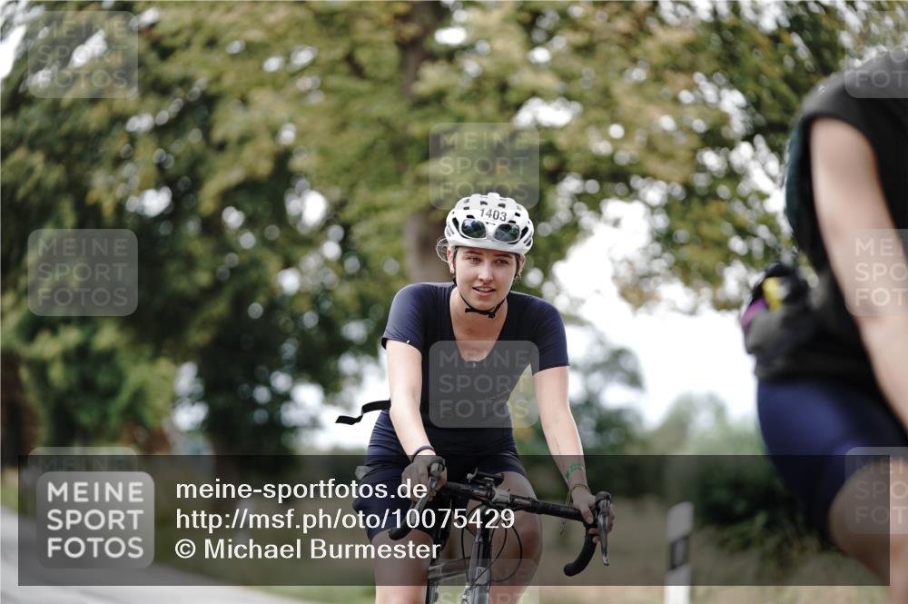 30.08.2026 - Elbe Triathlon Hamburg Michael Burmester http://msf.ph/oto/10075429 30.08.2026 11:04:33 Radfahren 820, 1169, 1295, 1392, 1403, 1404 meine-sportfotos.de