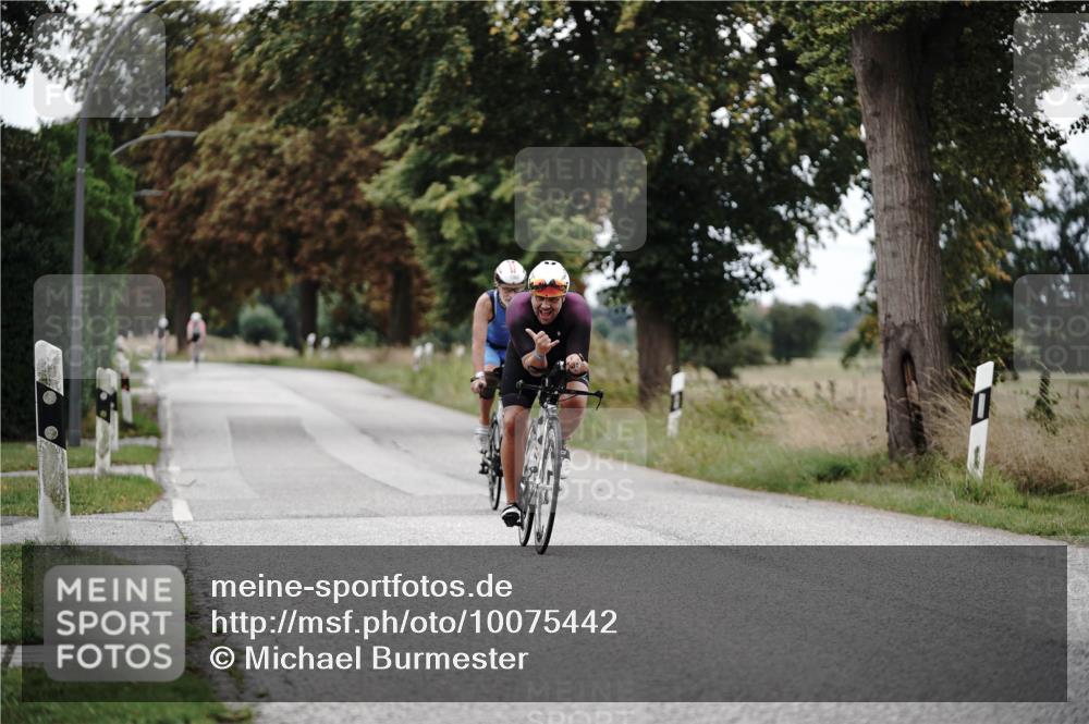 30.08.2026 - Elbe Triathlon Hamburg Michael Burmester http://msf.ph/oto/10075442 30.08.2026 11:04:43 Radfahren 820, 1256, 1295, 1362 meine-sportfotos.de