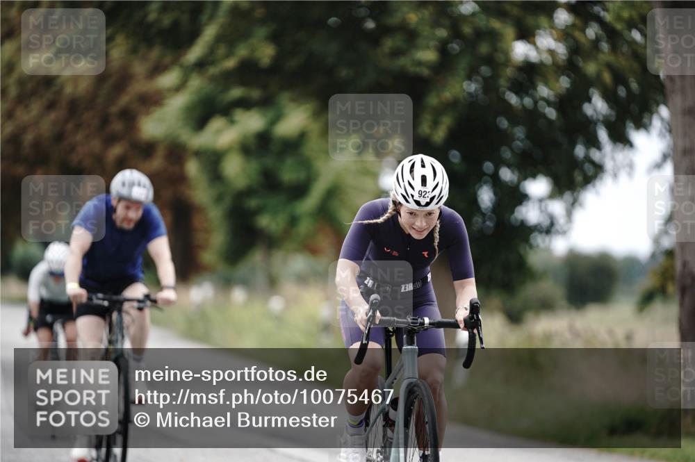 30.08.2026 - Elbe Triathlon Hamburg Michael Burmester http://msf.ph/oto/10075467 30.08.2026 11:05:08 Radfahren 923, 1123, 1401, 1419, 1459 meine-sportfotos.de