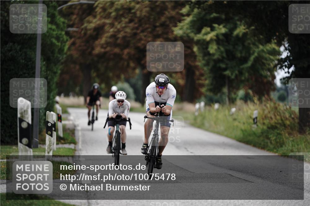 30.08.2026 - Elbe Triathlon Hamburg Michael Burmester http://msf.ph/oto/10075478 30.08.2026 11:05:20 Radfahren 1254, 1266, 1396 meine-sportfotos.de