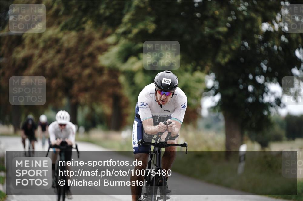 30.08.2026 - Elbe Triathlon Hamburg Michael Burmester http://msf.ph/oto/10075480 30.08.2026 11:05:21 Radfahren 1254, 1266, 1387, 1396 meine-sportfotos.de