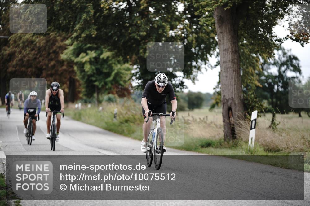 30.08.2026 - Elbe Triathlon Hamburg Michael Burmester http://msf.ph/oto/10075512 30.08.2026 11:05:52 Radfahren 518, 894, 1177, 1307, 1341, 1346 meine-sportfotos.de
