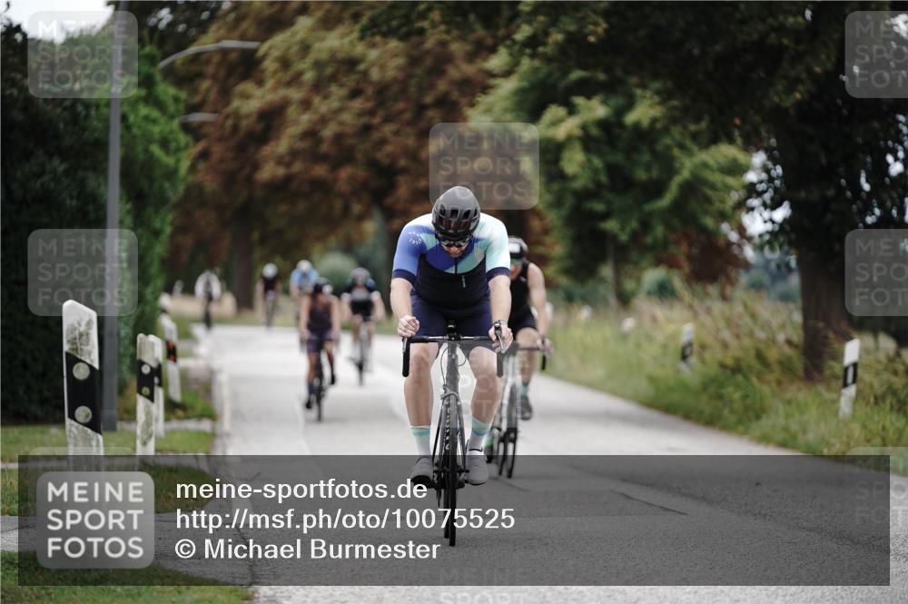 30.08.2026 - Elbe Triathlon Hamburg Michael Burmester http://msf.ph/oto/10075525 30.08.2026 11:05:59 Radfahren 1154, 1271, 1341, 1390, 1457 meine-sportfotos.de