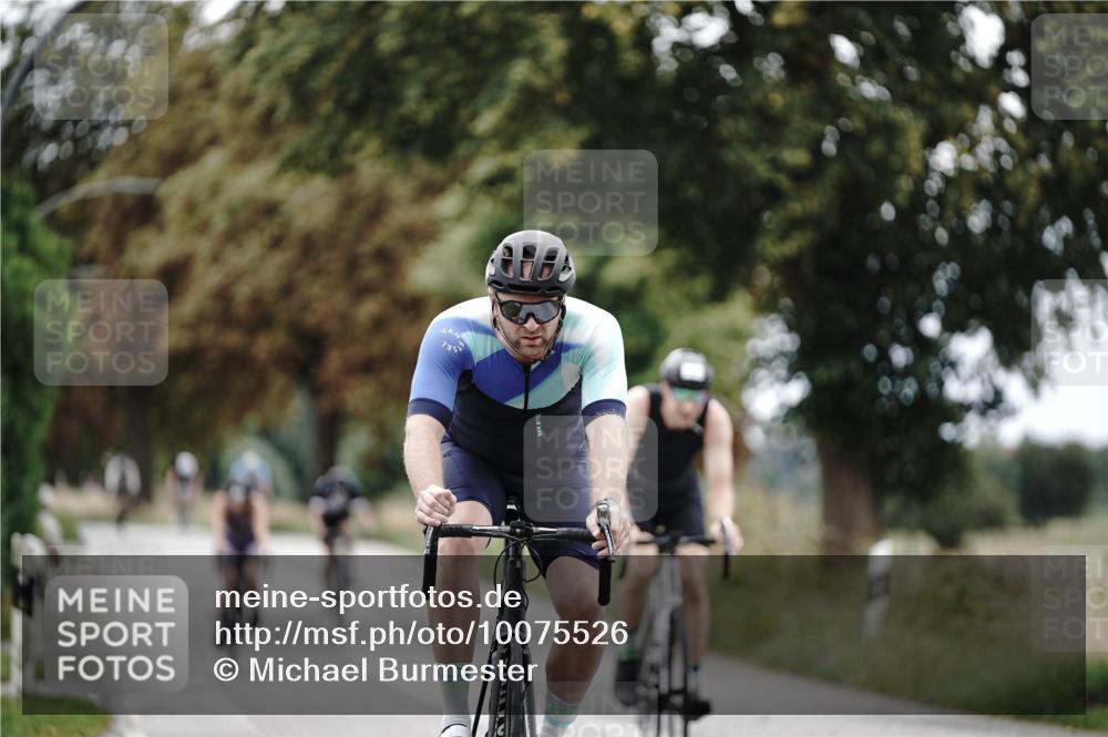 30.08.2026 - Elbe Triathlon Hamburg Michael Burmester http://msf.ph/oto/10075526 30.08.2026 11:06:00 Radfahren 1154, 1271, 1303, 1341, 1390, 1457 meine-sportfotos.de