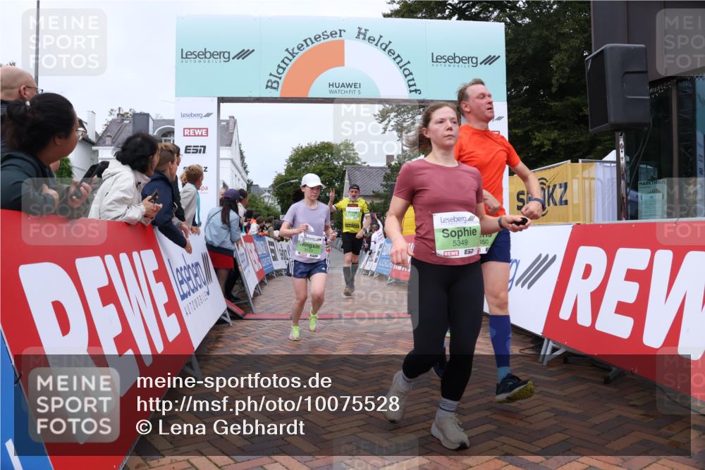 30.08.2026 - Blankeneser Heldenlauf Lena Gebhardt http://msf.ph/oto/10075528 30.08.2026 10:27:15 Ziel 5018, 5123, 5269, 5271, 5349, 5450, 5465, 5474, 5498 meine-sportfotos.de