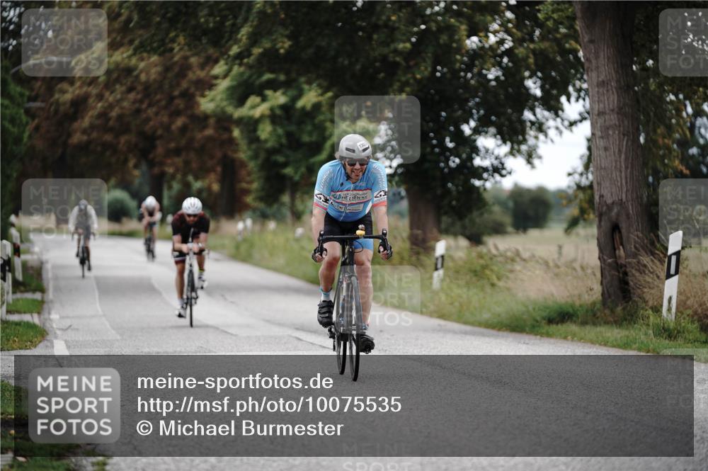30.08.2026 - Elbe Triathlon Hamburg Michael Burmester http://msf.ph/oto/10075535 30.08.2026 11:06:07 Radfahren 896, 1303, 1305, 1390, 1442, 1457 meine-sportfotos.de