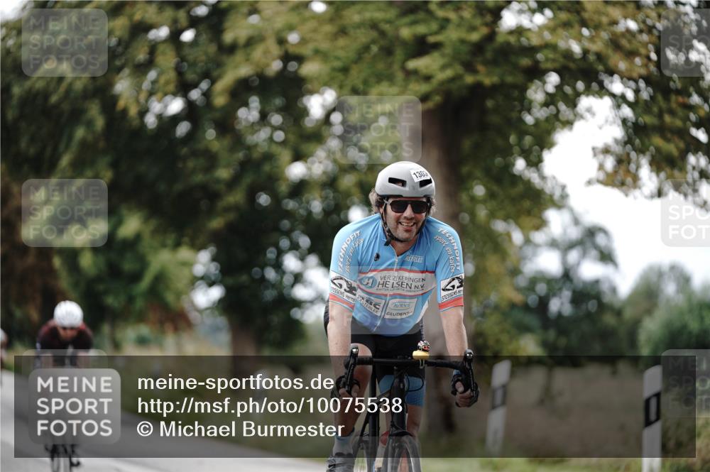 30.08.2026 - Elbe Triathlon Hamburg Michael Burmester http://msf.ph/oto/10075538 30.08.2026 11:06:08 Radfahren 896, 1303, 1305, 1390, 1442 meine-sportfotos.de