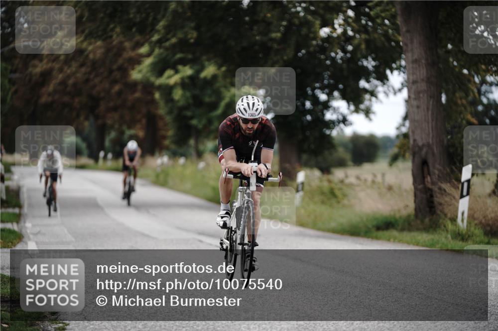 30.08.2026 - Elbe Triathlon Hamburg Michael Burmester http://msf.ph/oto/10075540 30.08.2026 11:06:09 Radfahren 896, 1303, 1305, 1442 meine-sportfotos.de