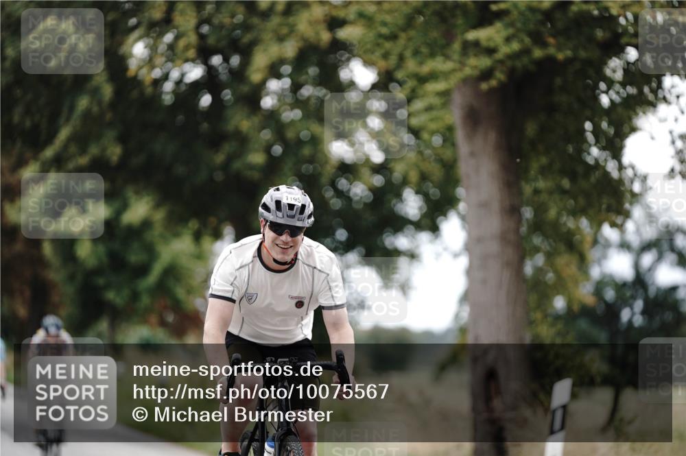 30.08.2026 - Elbe Triathlon Hamburg Michael Burmester http://msf.ph/oto/10075567 30.08.2026 11:06:33 Radfahren 759, 1130, 1195, 1255, 1302, 1319, 1358, 1388 meine-sportfotos.de