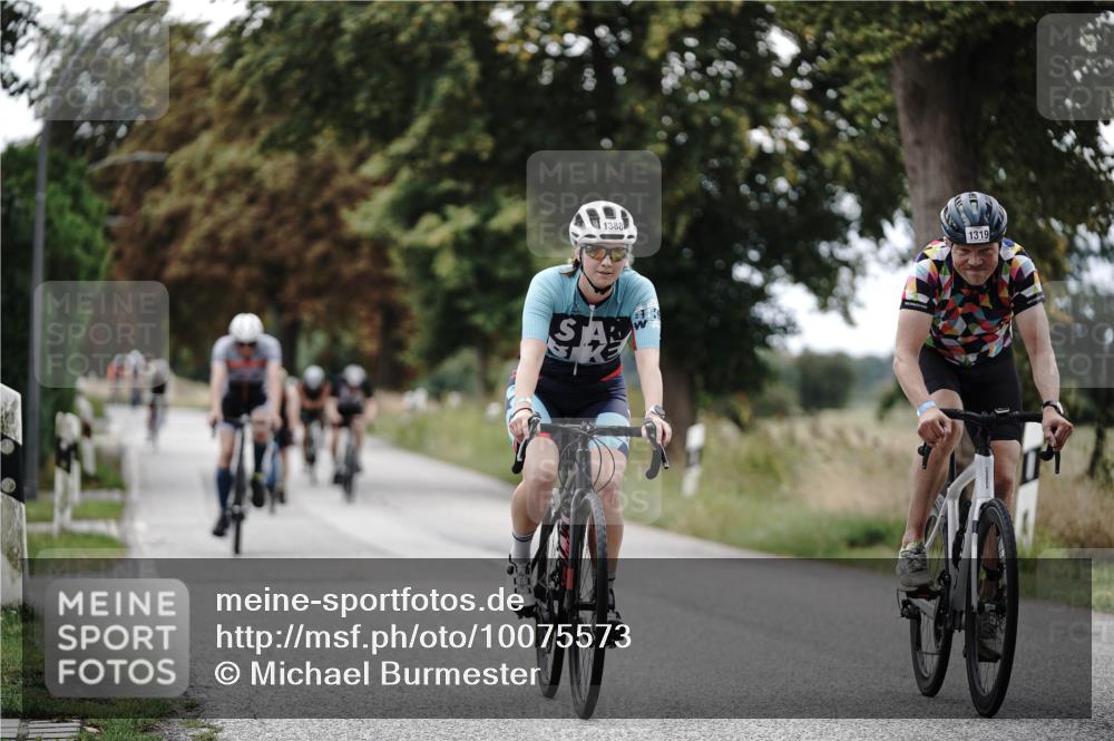 30.08.2026 - Elbe Triathlon Hamburg Michael Burmester http://msf.ph/oto/10075573 30.08.2026 11:06:36 Radfahren 759, 1195, 1255, 1302, 1319, 1358, 1388, 1405 meine-sportfotos.de