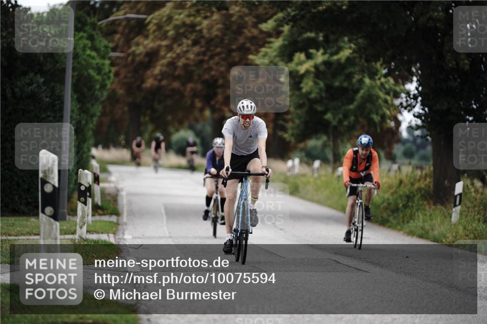 30.08.2026 - Elbe Triathlon Hamburg Michael Burmester http://msf.ph/oto/10075594 30.08.2026 11:06:48 Radfahren 1146, 1209, 1460 meine-sportfotos.de
