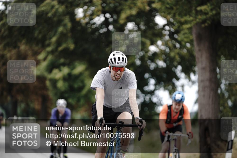 30.08.2026 - Elbe Triathlon Hamburg Michael Burmester http://msf.ph/oto/10075598 30.08.2026 11:06:49 Radfahren 1146, 1209, 1264, 1460 meine-sportfotos.de