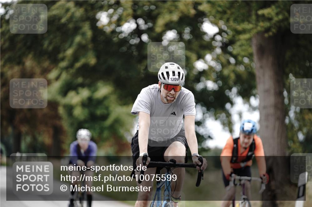 30.08.2026 - Elbe Triathlon Hamburg Michael Burmester http://msf.ph/oto/10075599 30.08.2026 11:06:49 Radfahren 1146, 1209, 1264, 1460 meine-sportfotos.de