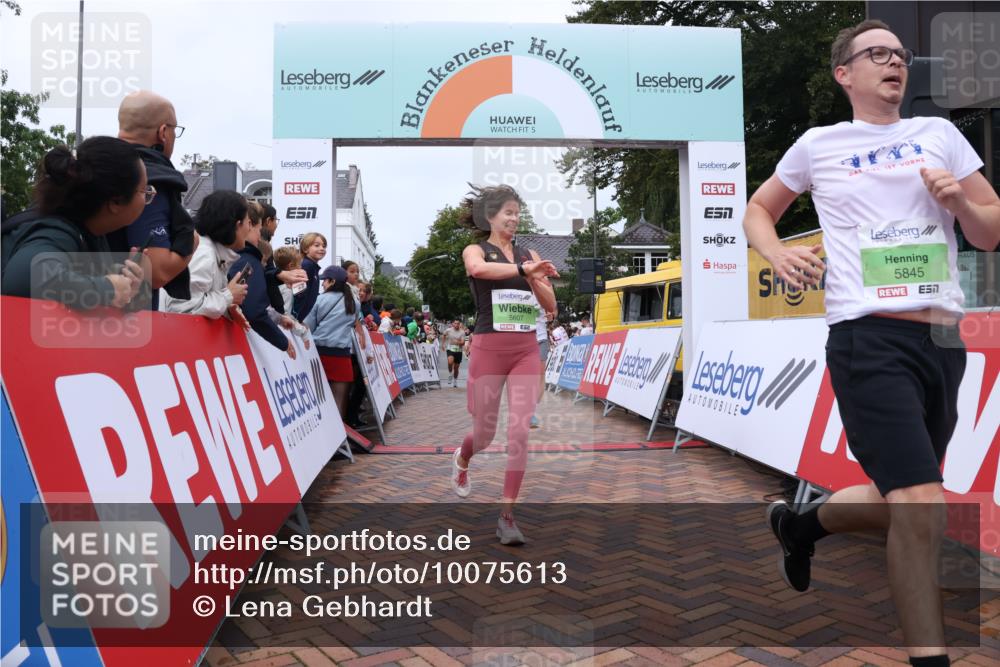 30.08.2026 - Blankeneser Heldenlauf Lena Gebhardt http://msf.ph/oto/10075613 30.08.2026 10:27:27 Ziel 5104, 5314, 5368, 5607, 5648, 5724, 5845 meine-sportfotos.de