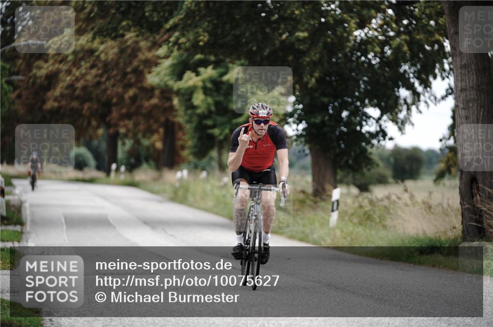 30.08.2026 - Elbe Triathlon Hamburg Michael Burmester http://msf.ph/oto/10075627 30.08.2026 11:07:17 Radfahren 1268, 1272, 1365, 1414 meine-sportfotos.de