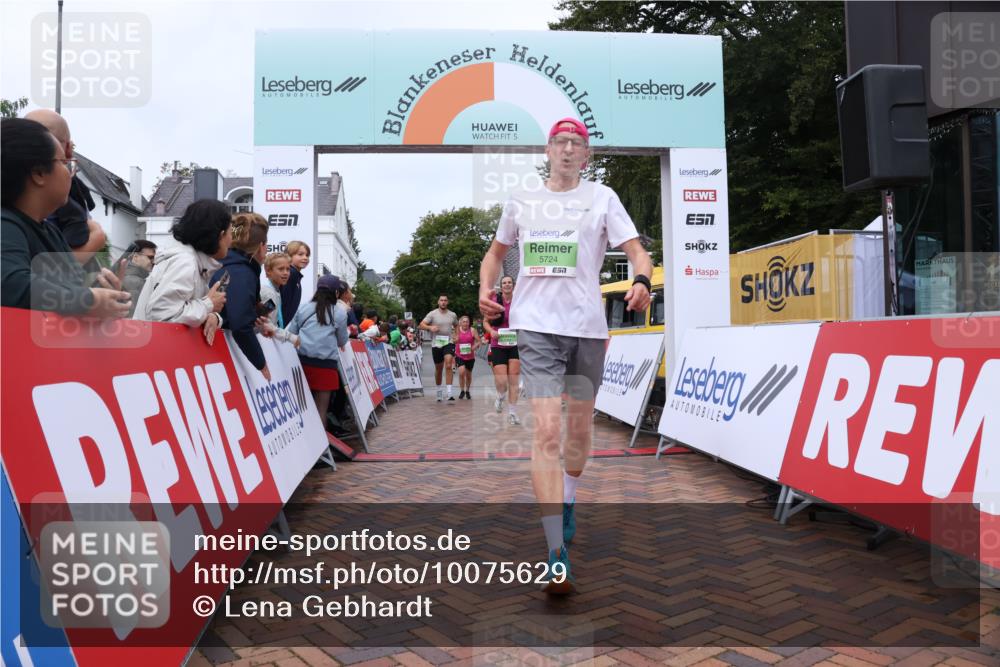 30.08.2026 - Blankeneser Heldenlauf Lena Gebhardt http://msf.ph/oto/10075629 30.08.2026 10:27:29 Ziel 5104, 5314, 5368, 5607, 5724, 5763, 5845, 5896 meine-sportfotos.de