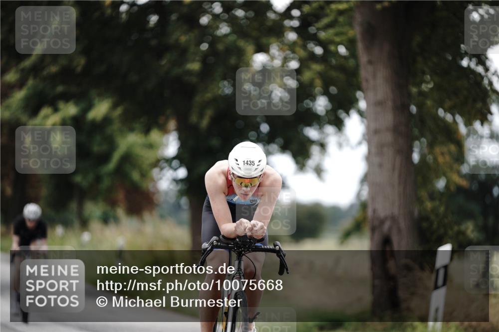 30.08.2026 - Elbe Triathlon Hamburg Michael Burmester http://msf.ph/oto/10075668 30.08.2026 11:07:43 Radfahren 985, 1300, 1364, 1386, 1435, 1438, 1578 meine-sportfotos.de
