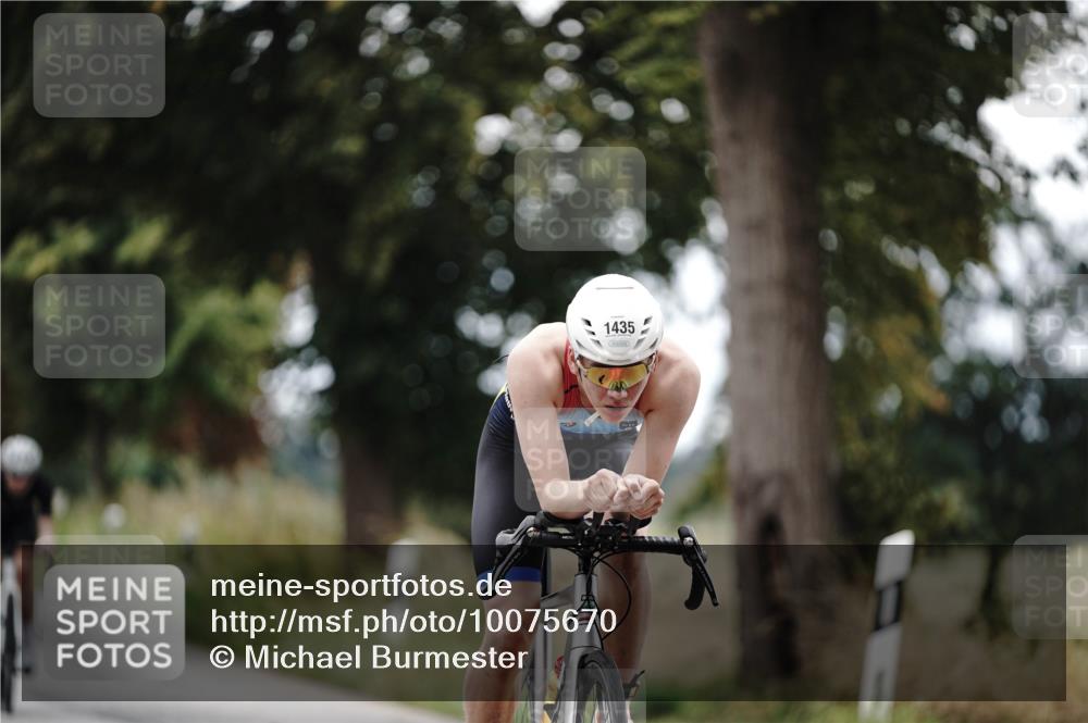 30.08.2026 - Elbe Triathlon Hamburg Michael Burmester http://msf.ph/oto/10075670 30.08.2026 11:07:43 Radfahren 985, 1300, 1364, 1386, 1435, 1438, 1578 meine-sportfotos.de