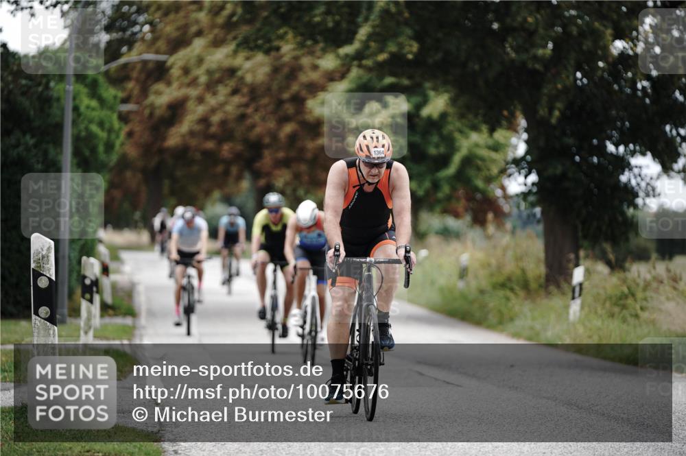 30.08.2026 - Elbe Triathlon Hamburg Michael Burmester http://msf.ph/oto/10075676 30.08.2026 11:07:45 Radfahren 1300, 1354, 1364, 1386, 1417, 1435, 1438, 1578 meine-sportfotos.de