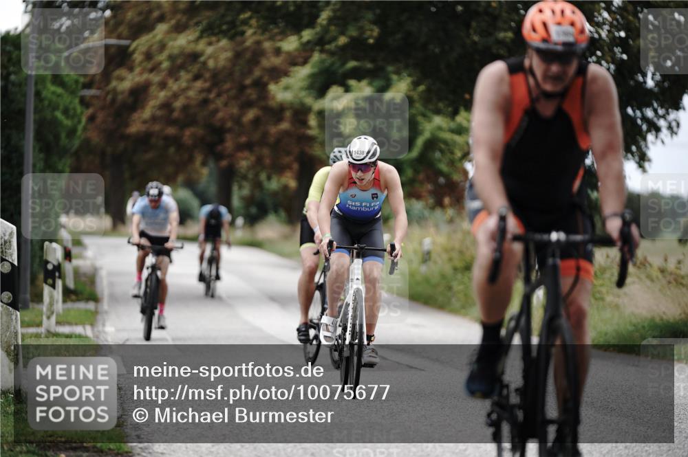 30.08.2026 - Elbe Triathlon Hamburg Michael Burmester http://msf.ph/oto/10075677 30.08.2026 11:07:46 Radfahren 1300, 1354, 1364, 1386, 1417, 1438, 1578 meine-sportfotos.de