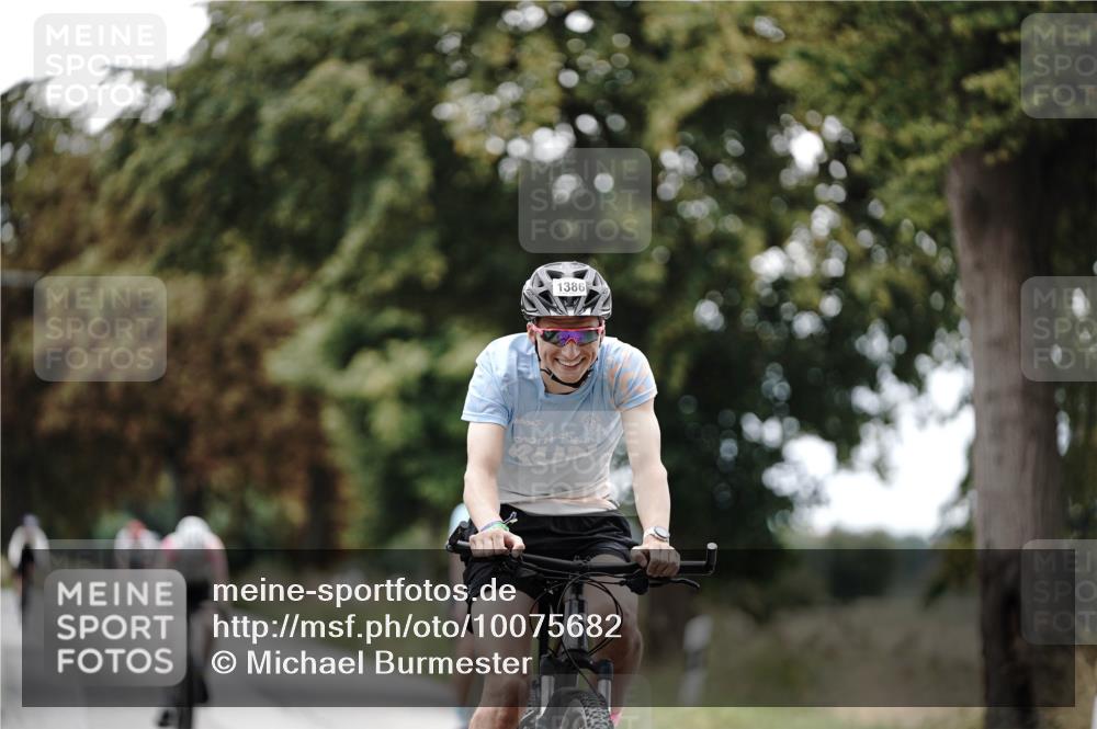 30.08.2026 - Elbe Triathlon Hamburg Michael Burmester http://msf.ph/oto/10075682 30.08.2026 11:07:49 Radfahren 1287, 1300, 1325, 1354, 1364, 1386, 1417, 1438 meine-sportfotos.de